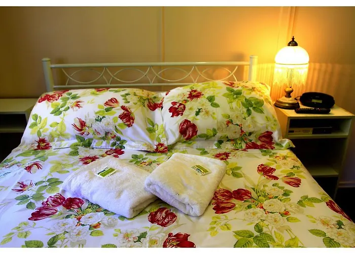 Coral Lodge Bed And Breakfast Inn